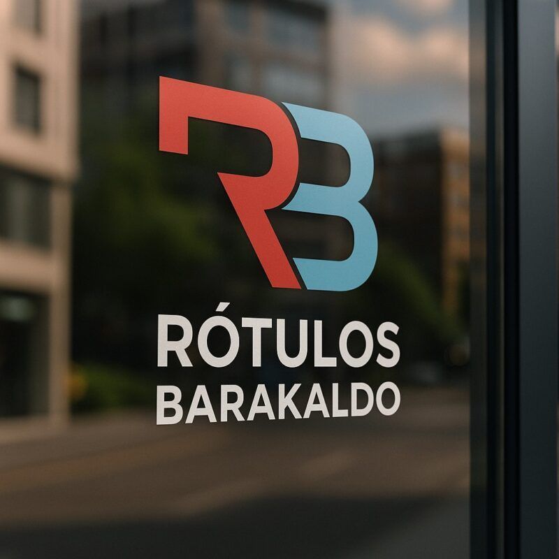 Vinilo corporativo aplicado sobre una cristalera comercial